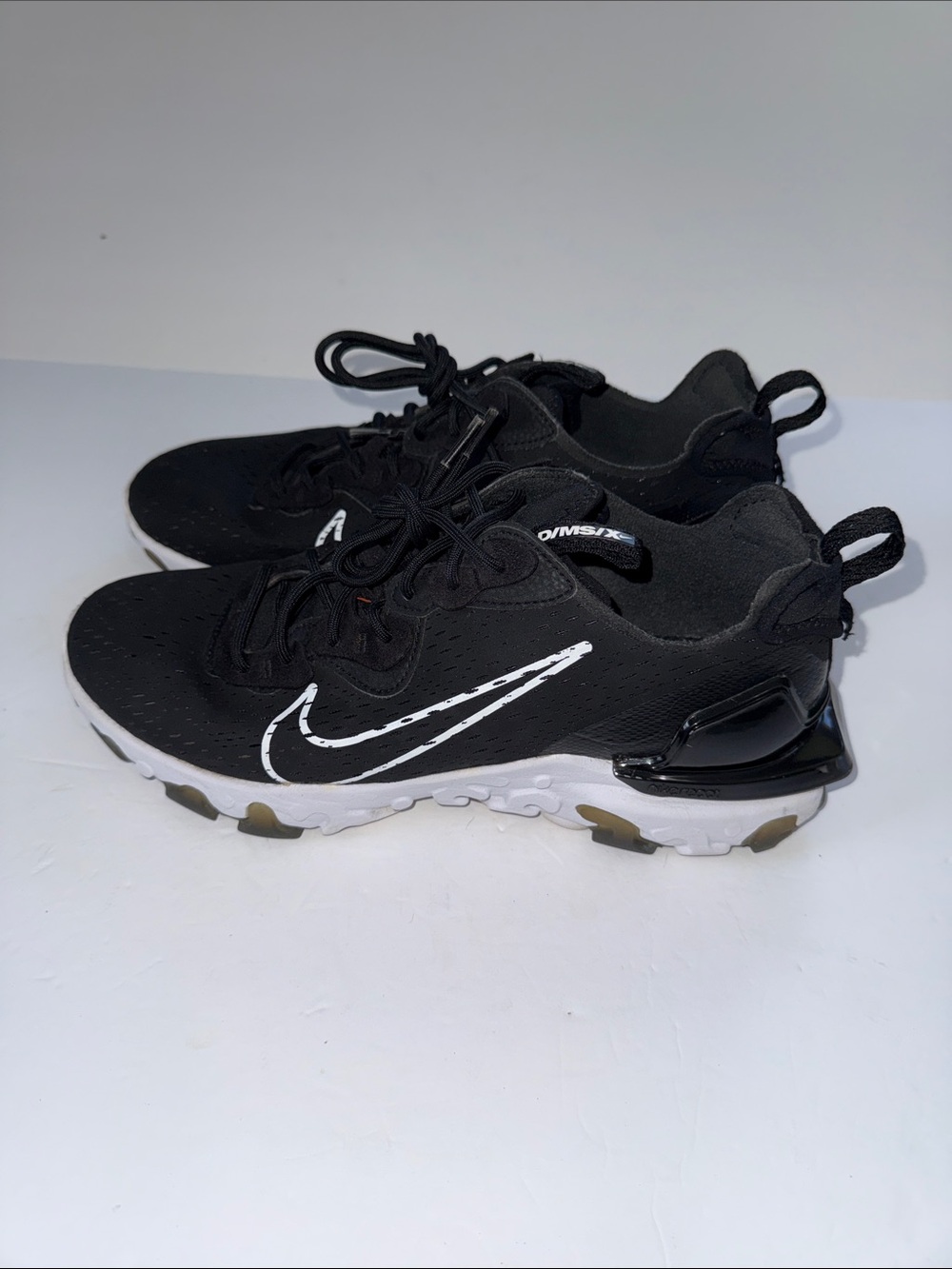 Nike React vision black/white Athletic men’s Sneakers size 9.5